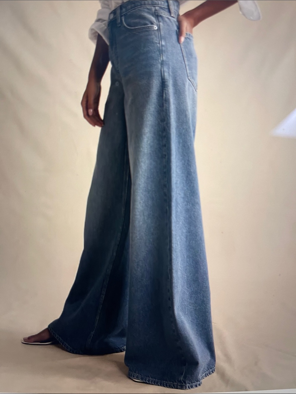 NWT Banana Republic High-Rise Wide-Leg Lightweight Palazzo Jeans - Picture 3 of 14
